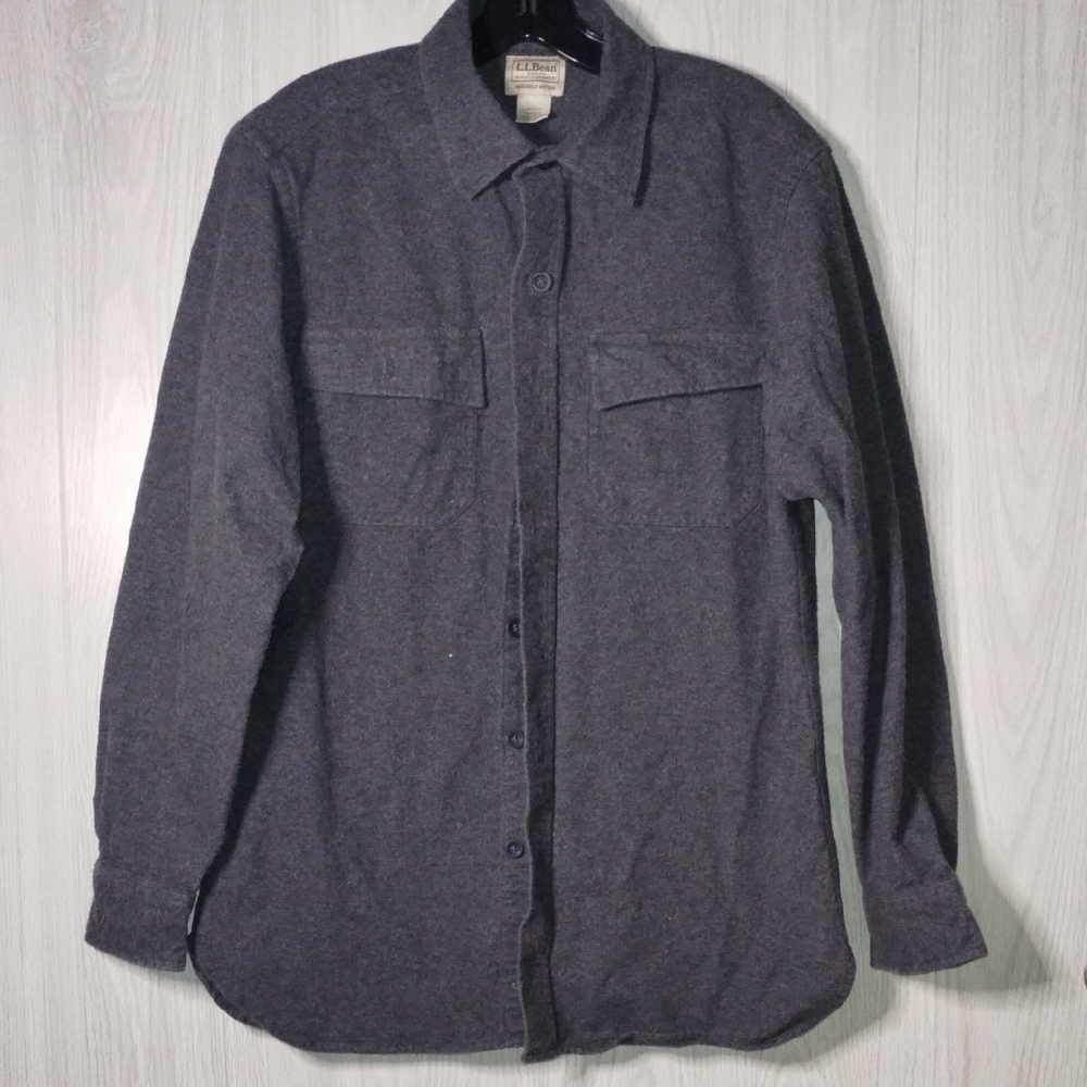L L bean Gray Button-Up Shirt